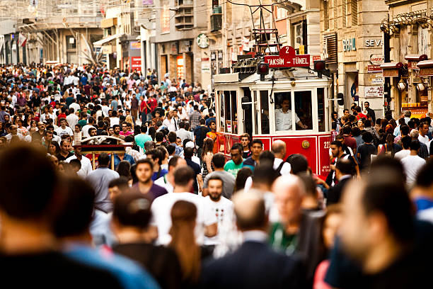 istiklal,taksim,istanbul - istiklal caddesi bildbanksfoton och bilder