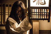 日本の旧市街での日本の幽霊