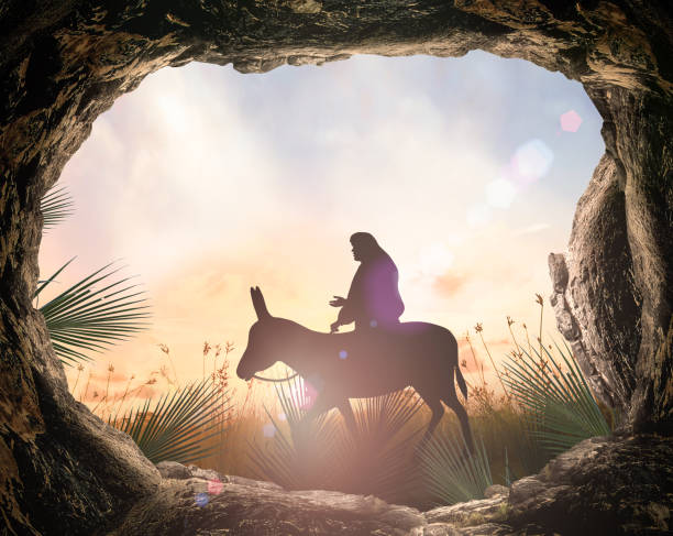 âne d’équitation de christ de jésus avec la pierre de tombe - good friday background photos et images de collection