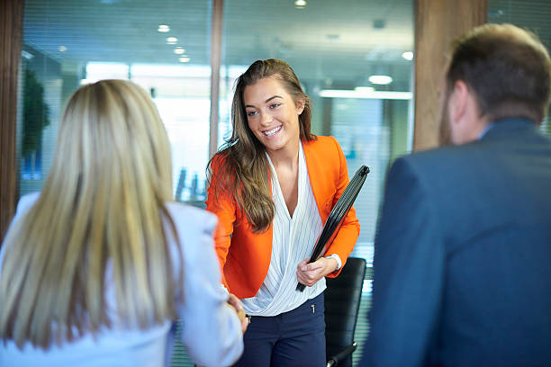 job interview first impressions - interview stockfoto's en -beelden