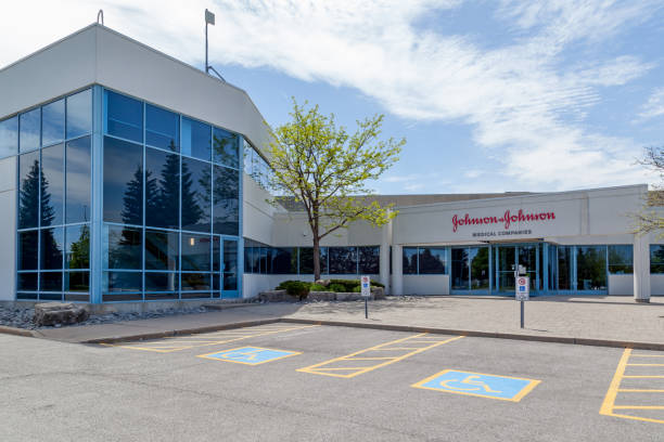 캐나다 온타리오 주 마크햄에 있는 존슨 &amp; 존슨 의료 제품 회사 - johnson & johnson 뉴스 사진 이미지