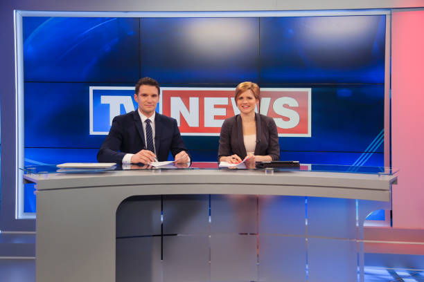 journalists-in-a-tv-news-studio-picture-