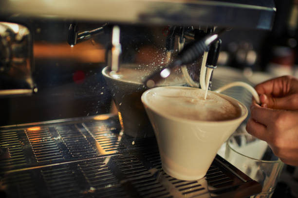 只是一少許牛奶 - milk foam of a cappuccino 個照片及圖片檔