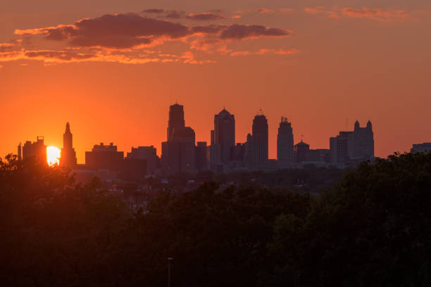 Kansas City Sunset Sunset over Kansas City kansas city missouri stock pictures, royalty-free photos & images