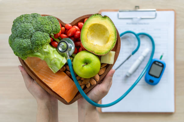 케톤 생성 식단을 위한 케토 식품, 심장 질환 및 당뇨병 질환 예방을 위한 고단백, 지방, 저탄수화물로 심장 건강을 위한 건강한 영양 식품 섭취 라이프스타일 - 높은 곳 뉴스 사진 이미지
