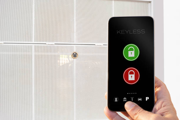keyless app smarphone open and close parking door - garagem abrindo imagens e fotografias de stock