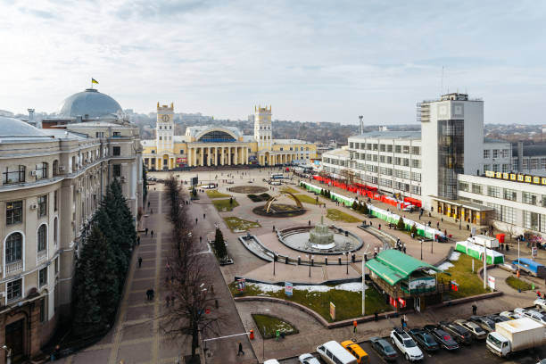 kharkiv, ukraine - february, 2014 - top view on the station square and south station kharkov-passenger station in kharkov, ukraine - kharkiv imagens e fotografias de stock