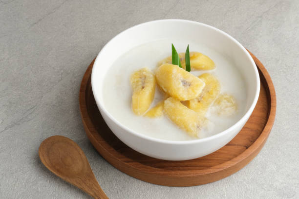 kolak, kolak pisang is indonesian traditional dessert, very popular during ramadhan. - pisang santan potret stok, foto, & gambar bebas royalti