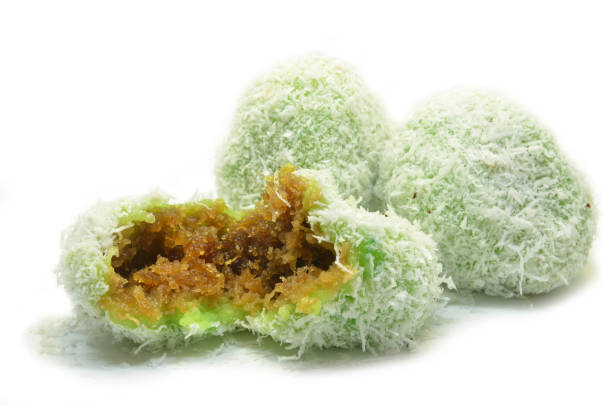 kuih ondeh ondeh atau kelepon - kelepon potret stok, foto, & gambar bebas royalti