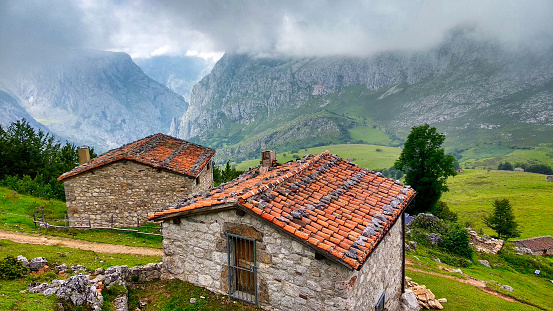 La Terenosa mountain shelter, on the way to the Pico Urriellu, Picos de Europa National Park and Biosphere Reserve, León, Cantabria and Asturias province, Spain