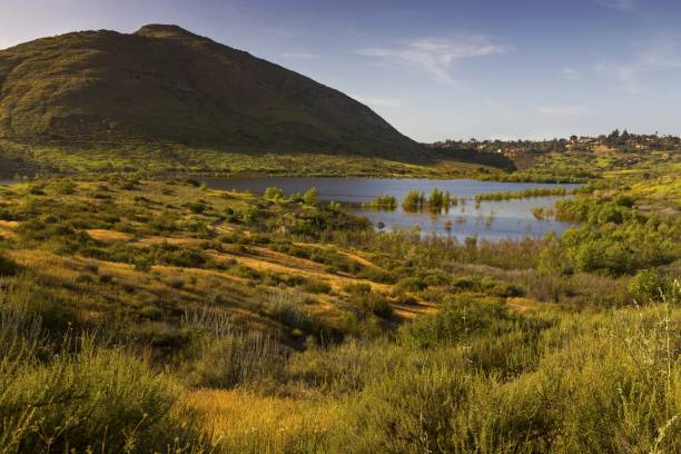 Lake Hodges and Bernardo Mountain Lake Hodges is a lake and reservoir located in Southern California, about 31 miles (50 km) north of San Diego and just south of Escondido, California. lake hodges stock pictures, royalty-free photos & images