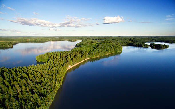 paesaggio di lago  - finlandia laghi foto e immagini stock