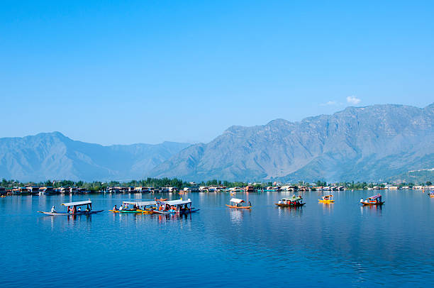 Lake Of  Blue Water Lake Of  Blue Water  srinagar stock pictures, royalty-free photos & images