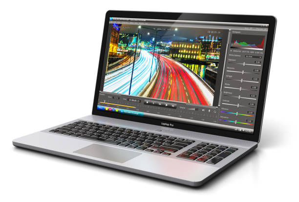 laptop o notebook con software de edición de vídeo - video editing fotografías e imágenes de stock