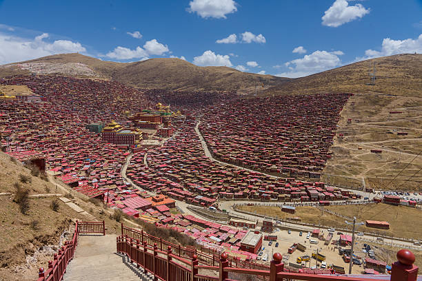 Larung gar(Buddhist Academy) in Sichuan, China Larung gar(Buddhist Academy) in Sichuan, China gompa stock pictures, royalty-free photos & images