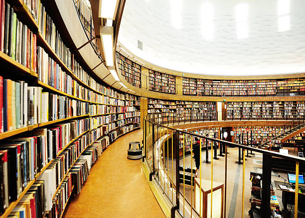 bibliothek bücherregal, fluchtpunktperspektive - bibliothek stock-fotos und bilder