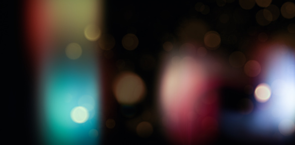 Light Leak and Defocused Lights Background.\nCan be used as Overlay with a Blending Mode (screen).
