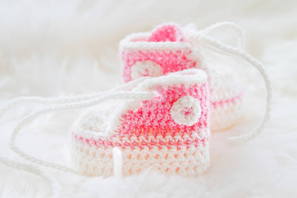 NEWBORN BABY GIRLS SHOES BOOTIES SANDALS HANDMADE CROCHET WHITE idea 0-3 months 
