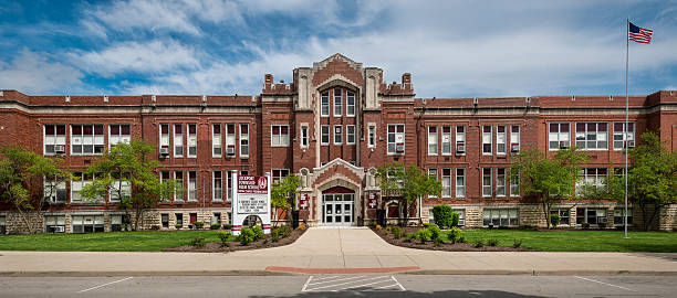 Lockport Township High School Lockport, Illinois, USA - May 9, 2015: Lockport Township High School Central Campus on Jefferson Street in Lockport, Illinois high school building stock pictures, royalty-free photos & images