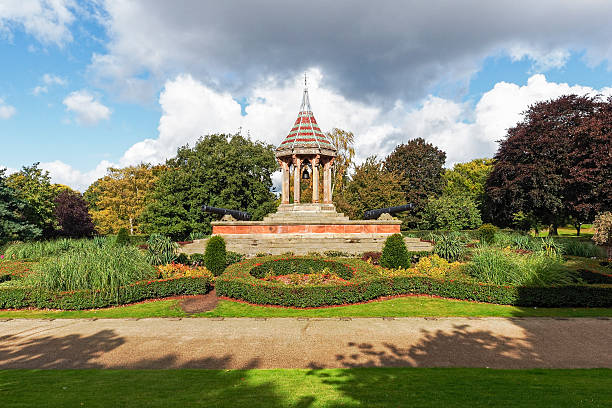 Looks like there's rain coming Dark clouds gather over Nottingham Arboretums  Chinese Bell Tower arboretum stock pictures, royalty-free photos & images