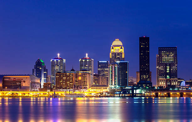 Louisville, Kentucky The Louisville, Kentucky skyline at night. kentucky stock pictures, royalty-free photos & images