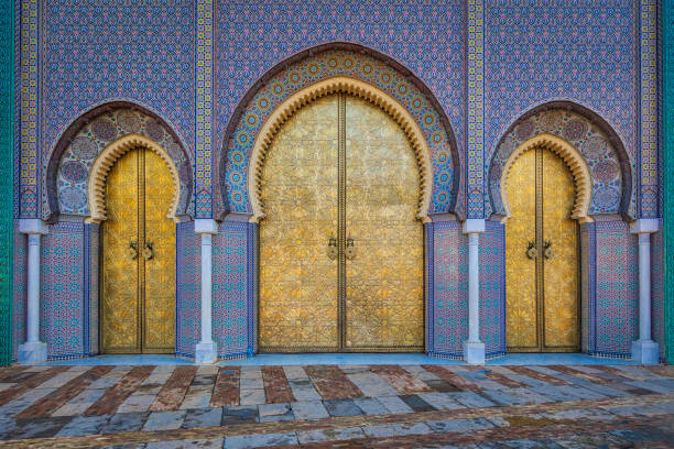 Main doors of the royal palace in Fez (HDRi) Dar al-Makhzen - a royal palace of the Alaouite sultan in the city of Fez, Morocco fez morocco stock pictures, royalty-free photos & images