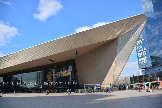 main entrance of central station rotterdam with iconic shape - rotterdam station stockfoto's en -beelden