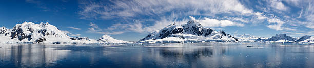 Majestic Icy Wonderland in Paradise Bay of Antarctica Paradise Bay, Antarctica - Panoramic View of the Majestic Icy Wonderland near the South Pole peninsula stock pictures, royalty-free photos & images