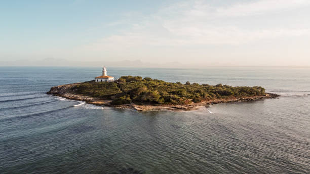 vista panorámica aérea de la costa de mallorca - pbsm fotografías e imágenes de stock