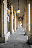 Parisian streets attract tourists with charm of combining the exquisite Arcade Renaissance architecture with simple residential buildings filled with tiny boutiques, bakeries or street cafes