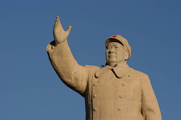 mao zedong statua - piazza del popolo foto e immagini stock