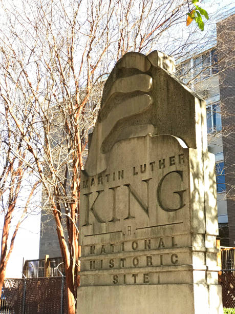 национальный исторический памятник мартина лютера кинга - атланта - martin luther king jr day стоковые фото и изображения