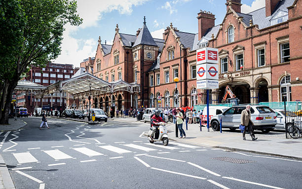 marylebone train station, london - subway snapshot stockfoto's en -beelden