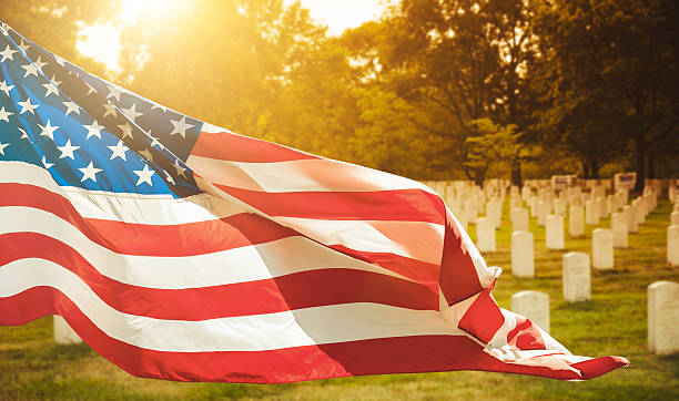 memorial day at cemetery http://blogtoscano.altervista.org/fla.jpg memorial day stock pictures, royalty-free photos & images