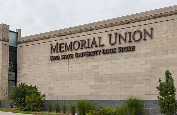 Memorial Union and Iowa State University Bookstore Ames, United States - August 6, 2015: Memorial Union and Iowa State University Bookstore on the campus of the University of Iowa State. iowa state university stock pictures, royalty-free photos & images