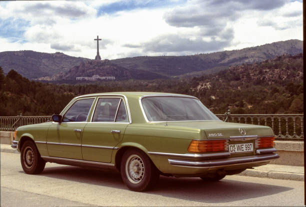 Mercedes-Benz 280 SE / W116 from the year 1978 Orthez, France, August, 5, 1989 - Mercedes-Benz 280 SE from the year 1978. The Mercedes-Benz W116 is a series of flagship vehicles produced from September 1972 through 1979. The W116 automobiles were the first Mercedes-Benz models to be officially called S-Class. 20th century stock pictures, royalty-free photos & images