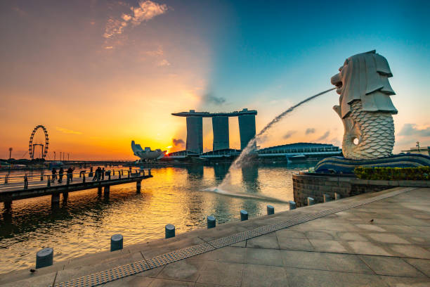 Merlion Singapore Singapore - September 14, 2019: The Merlion statue fountain and the Singapore skyline. The landmark statue is considered the personification of Singapore. singapore stock pictures, royalty-free photos & images