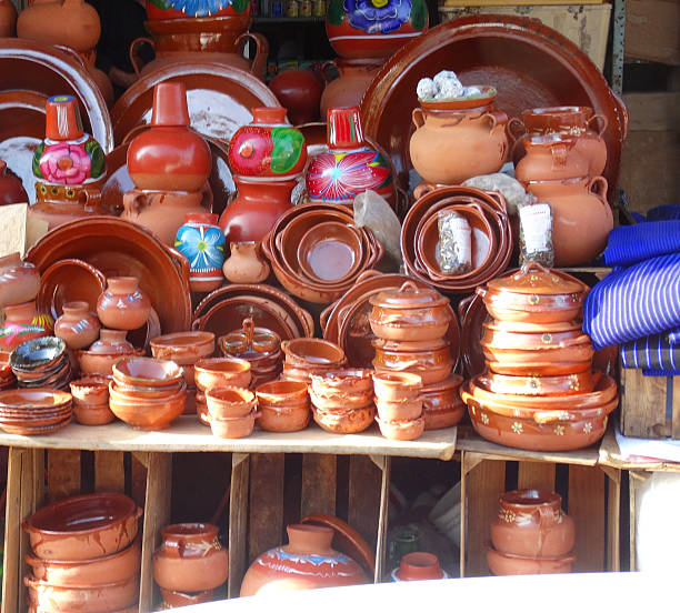 Mexican plates for sale Mexican plates for sale in  Mexico at an outdoor market parque museo la venta stock pictures, royalty-free photos & images