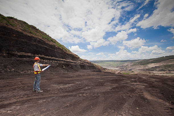 mining engineer - geologie stockfoto's en -beelden