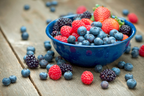 mixed-organic-berries-picture-id182800850?b=1&k=20&m=182800850&s=170667a&w=0&h=0btcH0lGGiWaIealotXa3Sw4YCOKApAeGWduQr1l-zc=