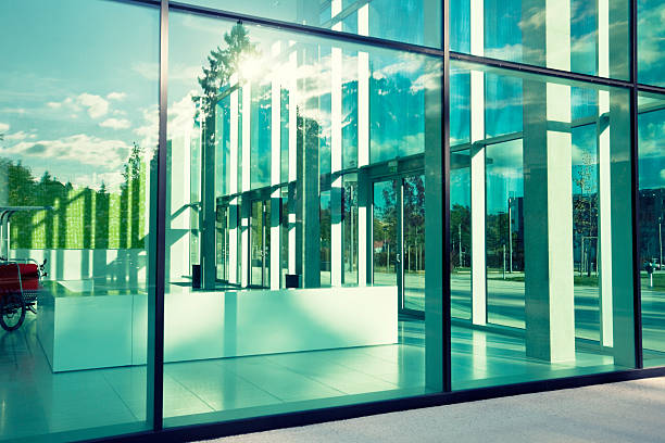 modern glass building - fönsterrad bildbanksfoton och bilder