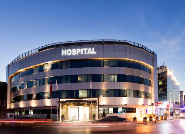 modern hastane binası - hospital stok fotoğraflar ve resimler