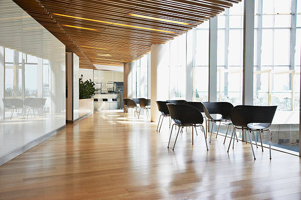 modern office corridor - zonder mensen stockfoto's en -beelden