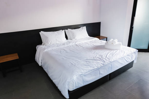 dormitorio moderno blanco - foto de stock