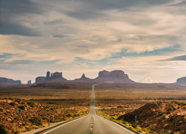 Monument Valley Monument Valley, desert of Utah (USA) road trip photos stock pictures, royalty-free photos & images