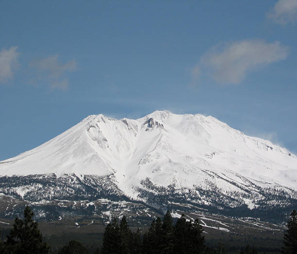 Mount Shasta Mount Shasta as seen from Weed, CA. ccsccs7 stock pictures, royalty-free photos & images
