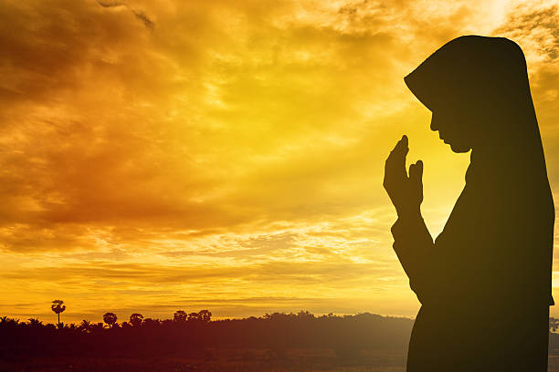 137 Silhouette Of The Muslim Girl Praying Pictures, Photos & Images