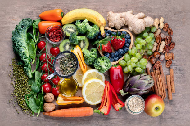natural products rich in antioxidants and vitamins - alimentos sistema imunitário imagens e fotografias de stock