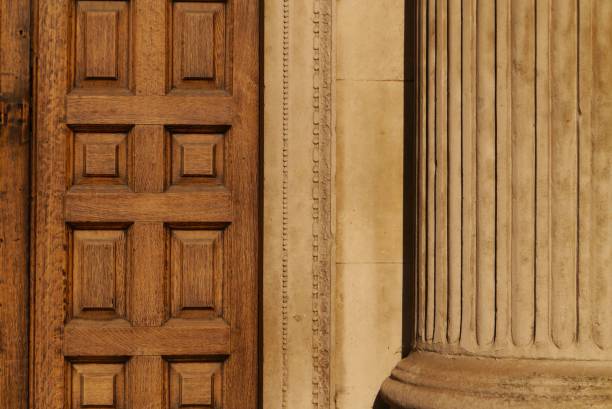 Neo classical door and column Close up of the side entrance of the Senate House, Cambridge, UK. skeable stock pictures, royalty-free photos & images