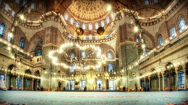 nuova moschea eminonu istanbul turchia - salah foto e immagini stock